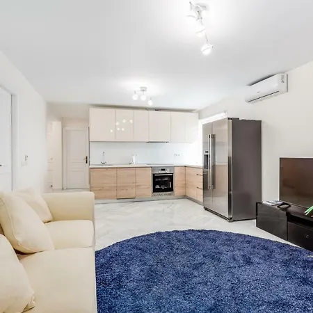 Elviria Heights, Apt. B Apartment *